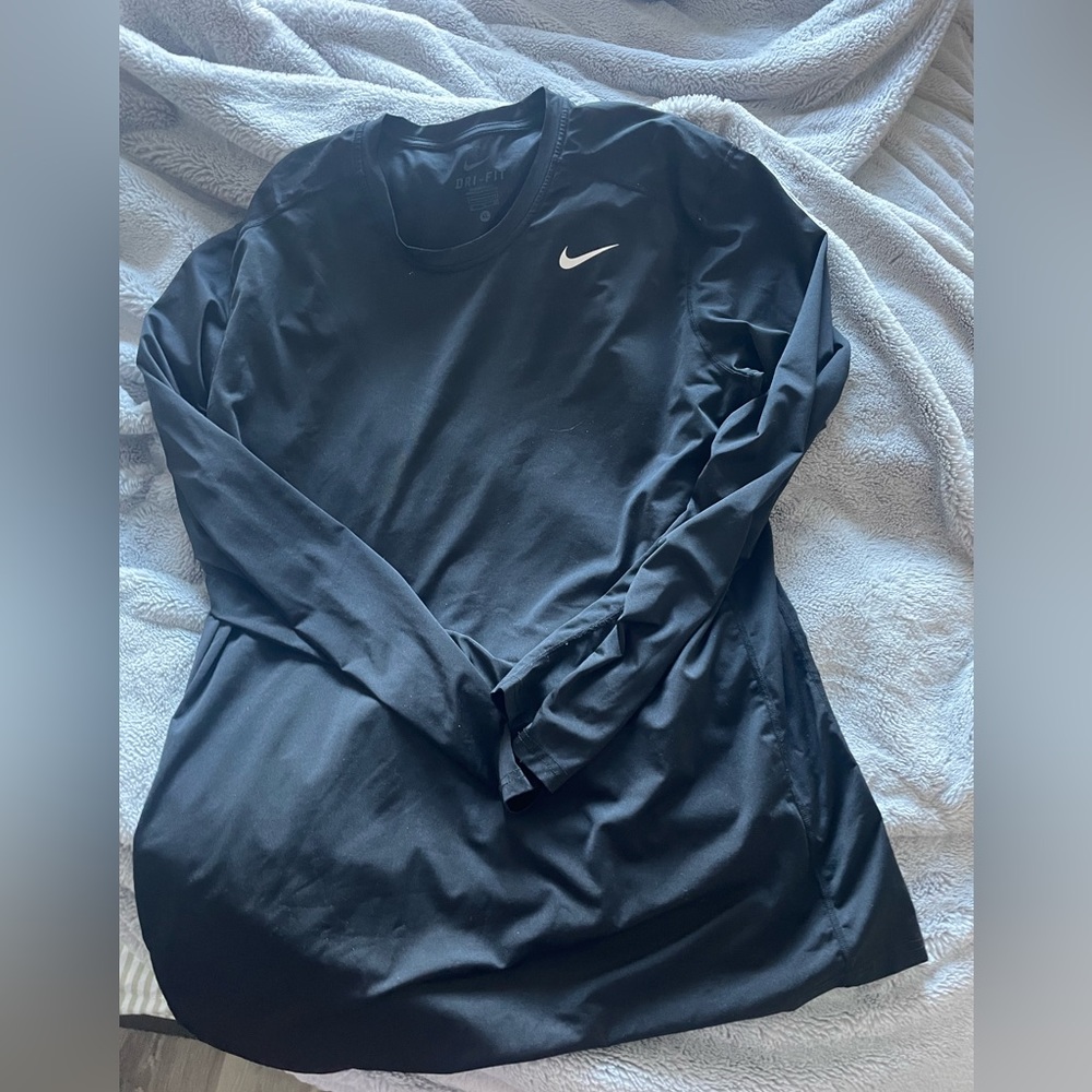 Men’s long sleeve Nike workout top
